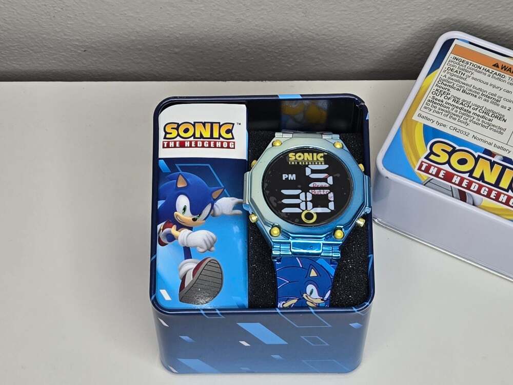 Accutime Sonic the Hedgehog Digital Flashing LCD Watch with Tin Case